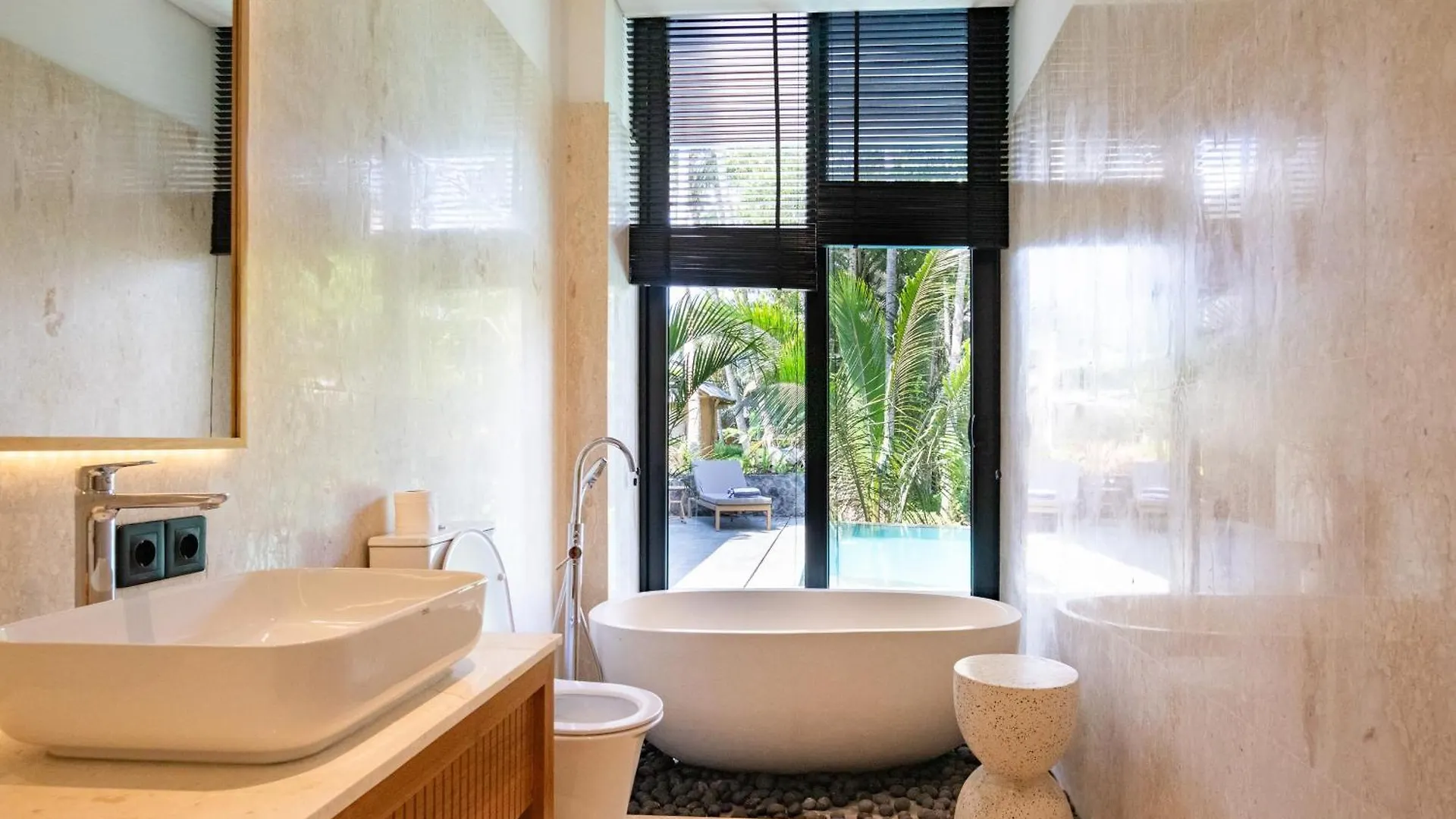 Luxury 3Br Villa With Expansive Pool In Ubud