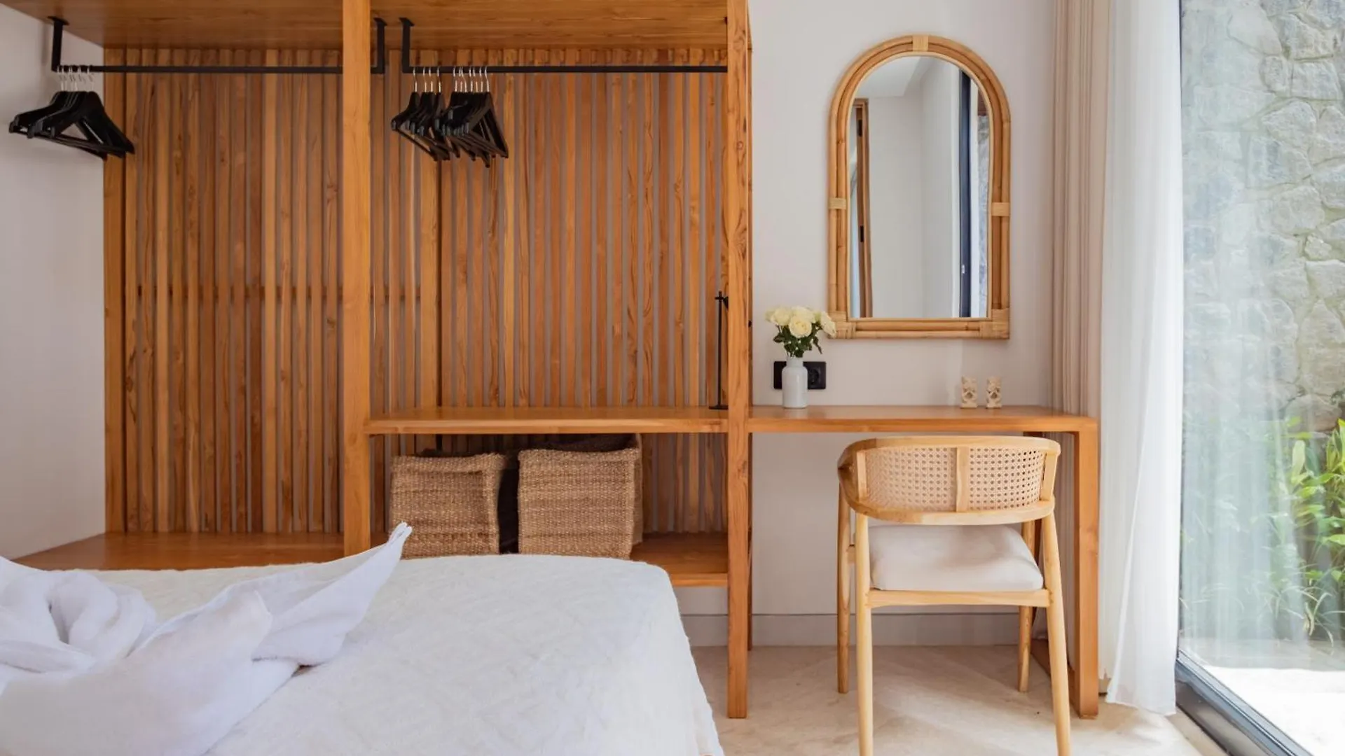Luxury 3Br Villa With Expansive Pool In Ubud Indonesia